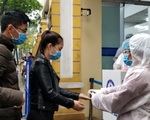Sàng lọc, khai báo tiền sử dịch tễ ngay cổng ra vào Bệnh viện Phụ sản trung ương