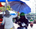 Sài Gòn nhiều ngày 36 - 37 độ, đủ kiểu chống nắng nóng