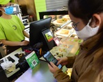 Tiền mặt đã không còn là vua