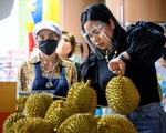 Dịch COVID-19: Thái rút ngắn lệnh giới nghiêm, cho lao động nước ngoài nhập cảnh