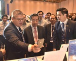 Nhộn nhịp trải nghiệm một chạm, không chạm thanh toán không tiền mặt