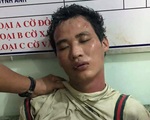 Giải cứu 2 mẹ con bị thanh niên nghi ‘ngáo đá’ cầm dao, kéo khống chế