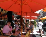 Thế giới hơn 9 triệu ca COVID-19, thành phố tâm dịch New York hoạt động lại