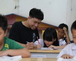 9X đi làm lấy tiền mua sách vở, dạy học trò lớp tình thương