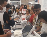 Đua nhau thanh toán không tiền mặt để hưởng ưu đãi