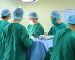 Bác sĩ Chợ Rẫy lên Kon Tum trong đêm mổ cho bệnh nhân vụ xe khách rơi xuống vực