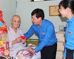 Người trẻ tri ân mẹ Việt Nam anh hùng