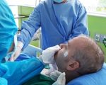 Ngày 11-7, phi công người Anh xuất viện về nước sau 115 ngày điều trị