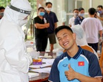 Video U22 Việt Nam kiểm tra y tế và lấy mẫu xét nghiệm COVID-19