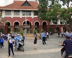 Cấm thì cấm, một trường ở Biên Hòa vẫn bắt 800 học sinh đi học