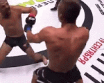 Video: Trêu chọc đối thủ, võ sĩ MMA bị hạ đo ván chỉ... 3 giây sau đó