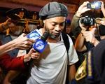 Ronaldinho được Paraguay trả tự do