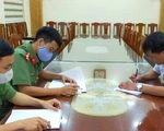 Giả danh cán bộ Cục Báo chí đến chúc mừng, tặng lẵng hoa cho... công an