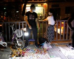 Vì khó khăn, Bắc Kinh nhắm mắt làm ngơ cho dân đi bán hàng rong