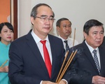 Lãnh đạo TP.HCM dâng hương tưởng niệm Chủ tịch Hồ Chí Minh