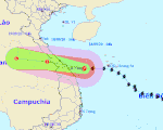 Gió giật cấp 12, bão số 5 quần thảo trên vùng biển Quảng Bình đến Quảng Nam