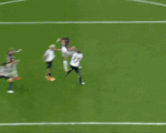 Ibrahimovic rực sáng với cú đúp giúp AC Milan thắng trận mở màn