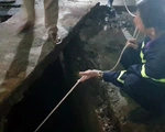 Vụ người phụ nữ sụp xuống mương: Mở rộng tìm kiếm ra khu vực suối xung quanh