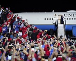 Bầu cử tổng thống Mỹ: Ông Trump hừng hực, Đảng Dân chủ lo