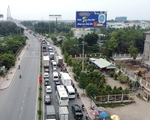 Trạm thu phí cầu Rạch Miễu liên tục xả trạm vì kẹt xe