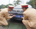 Kiểm định, gắn biển tạm thời cho 109 ôtô phục vụ Đại hội XIII