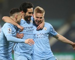 Man City lên đầu bảng Premier League