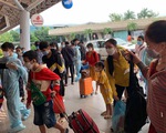 Chậm bay do làm thủ tục thủ công