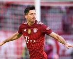 Lewandowski lại ghi bàn giúp Bayern duy trì ngôi đầu