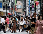 Từ 25.000 xuống 20 ca COVID-19 mỗi ngày, chuyện gì đang xảy ra ở Nhật?
