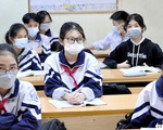 Học sinh lớp 9 ở 17 huyện, thị xã của Hà Nội đi học lại: ‘Vui quá em đi sớm 1 tiếng’