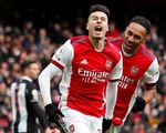 Đá bại Newcastle, Arsenal áp sát top 4