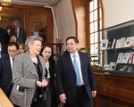 Thủ tướng Phạm Minh Chính thăm, làm việc với Viện Pasteur ở Paris