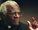 Desmond Tutu - người đoạt giải Nobel hòa bình, biểu tượng chống apartheid - qua đời