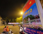 Không bắn pháo hoa, đếm ngược đón năm mới: Phố phường Hà Nội vắng vẻ như ngày thường