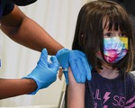 Số trẻ em Mỹ nhập viện vì COVID-19 tăng kỷ lục, hầu hết chưa tiêm vắc xin