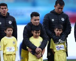 Khách VIP không được xuống bắt tay động viên cầu thủ khi V-League 2021 trở lại
