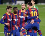 Vừa vào sân từ ghế dự bị Messi ghi bàn giúp Barca 