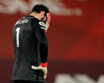 Alisson mắc sai lầm, Liverpool thảm bại trước Man City