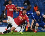 Chelsea và Man United níu chân nhau