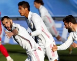Benzema lập cú đúp giúp Real Madrid lội ngược dòng ngoạn mục