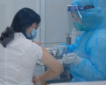 Tiêm vắc xin COVID-19 ở TP.HCM, Hà Nội và Hải Dương: Sau tiêm 30 phút đã trở lại làm việc