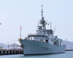 Tàu chiến Canada bị tàu Trung Quốc đeo bám trong hải trình tới Việt Nam