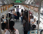 Nhường ghế khi đi xe buýt, nét văn hóa của người trẻ Sài Gòn