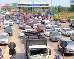 Từ TP.HCM đến Vũng Tàu mất 5 tiếng, quốc lộ 51 phải xả trạm thu phí