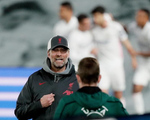 HLV Klopp ám chỉ trọng tài có 