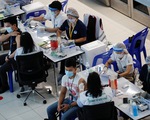 Nhiều người Thái Lan chọn tour du lịch tiêm vắc xin ở nước ngoài