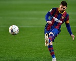 Messi đá phạt ghi bàn đẹp mắt giúp Barca tiếp tục bám đuổi Atletico
