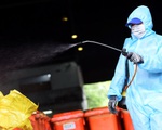 Công nhân vận chuyển rác thải y tế - những chiến sĩ chống dịch thầm lặng