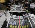 Nhật báo Apple ở Hong Kong từ 100.000 lên 500.000 bản in sau khi bị khám xét