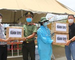 1.500 tấm chắn nước bọt của bạn đọc Tuổi Trẻ cho các chốt chống dịch ở Đà Nẵng và Quảng Nam